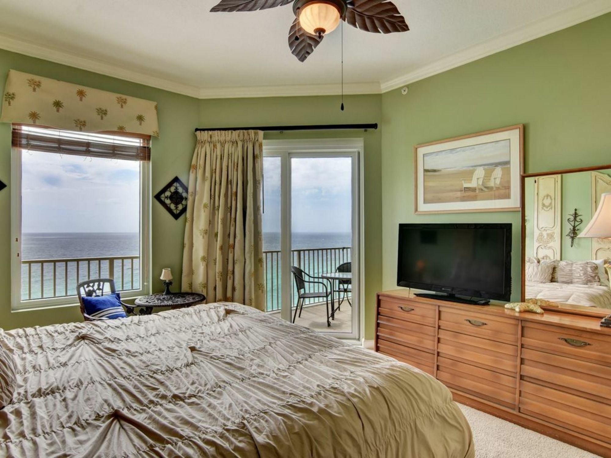Grandview East 1505 3 Bedroom 2 Bath On The By Redawning 3* Panama City Beach