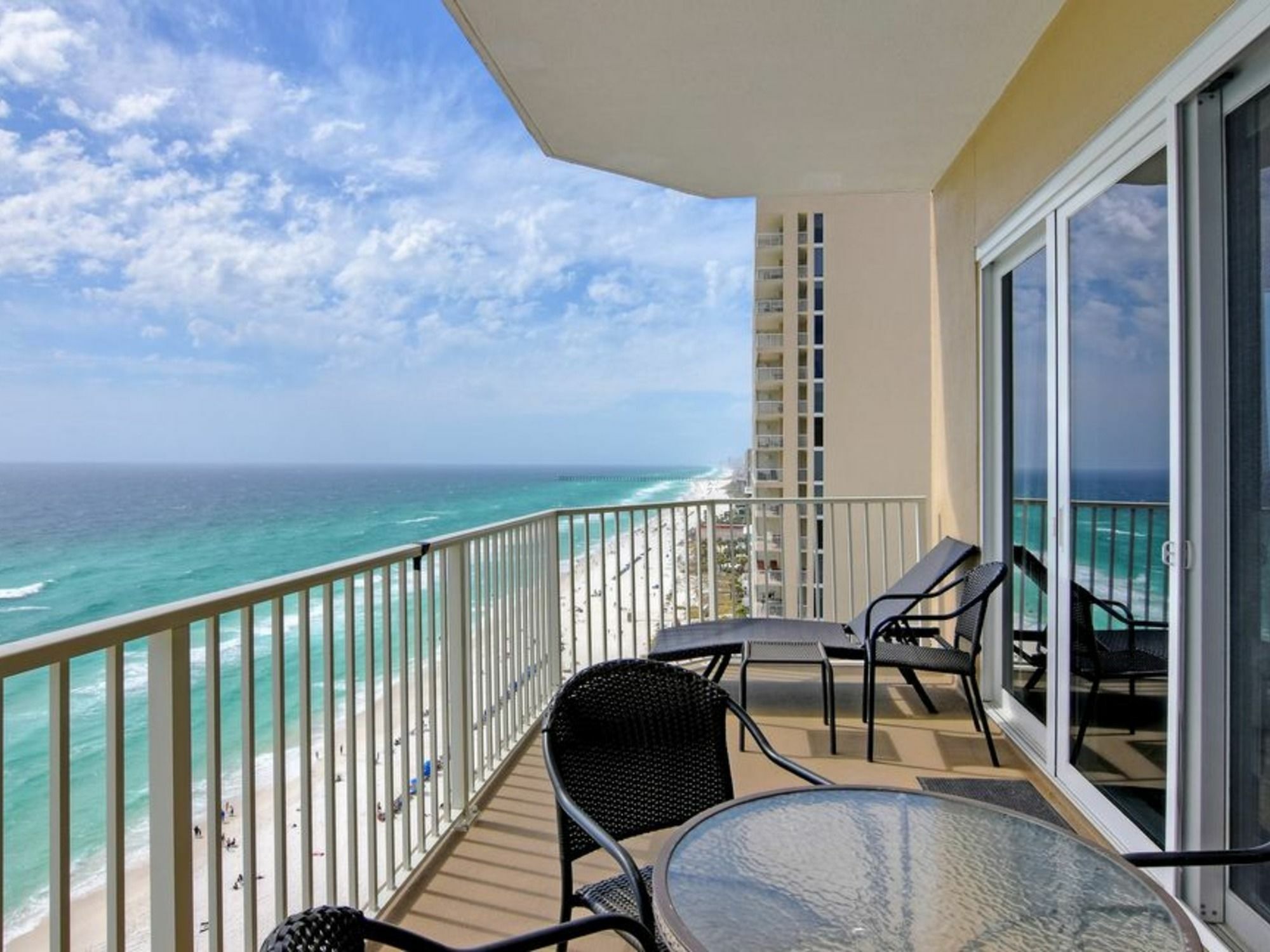 Grandview East 1505 3 Bedroom 2 Bath On The By Redawning Hotel